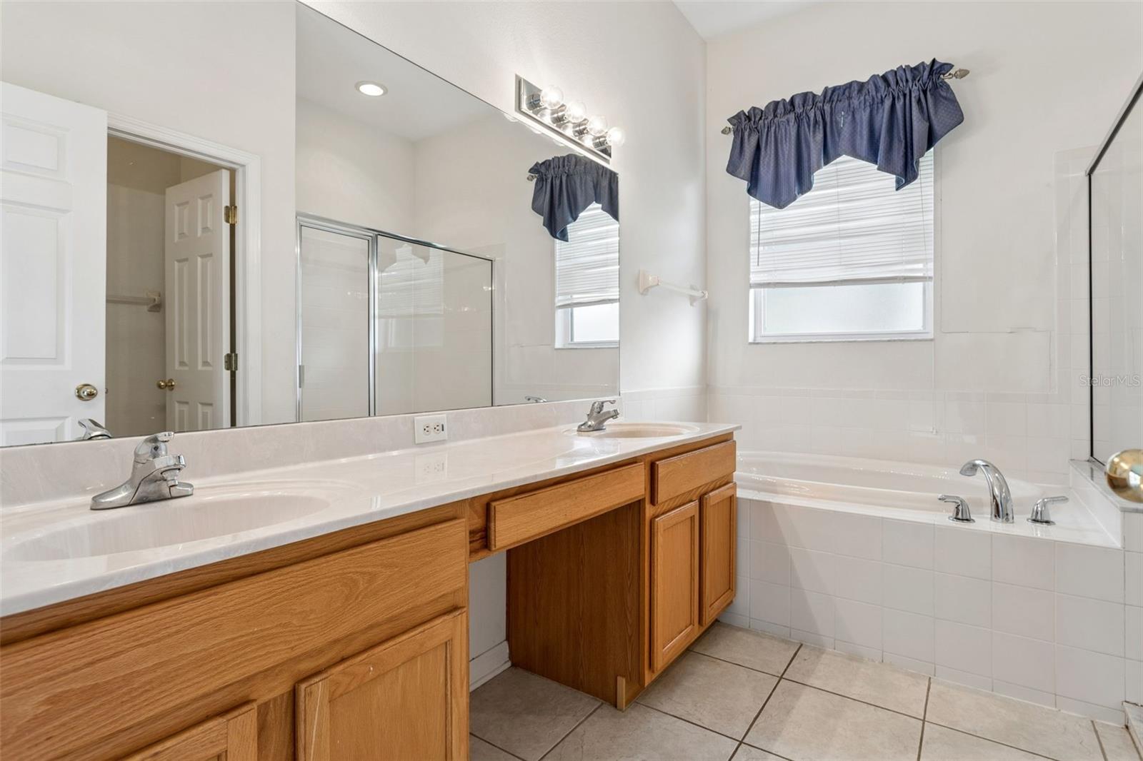 5246 BRADDOCK DR, ZEPHYRHILLS, FL, 33541