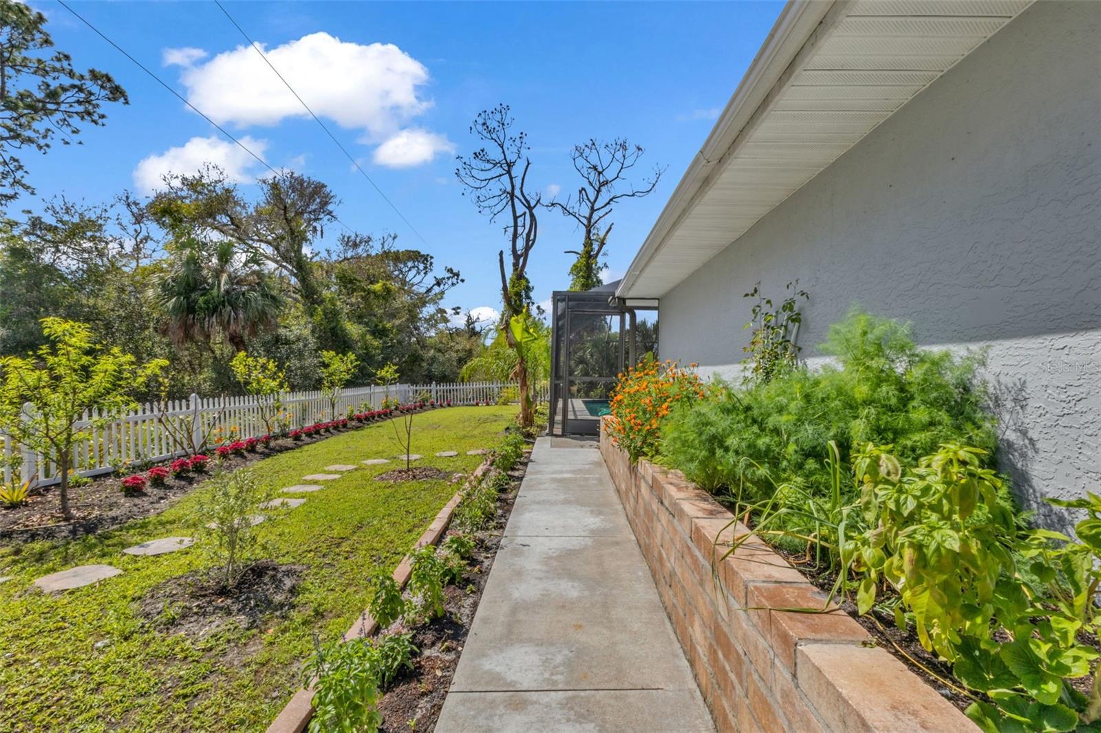15555 MAYNARD AVE, PORT CHARLOTTE, FL, 33953