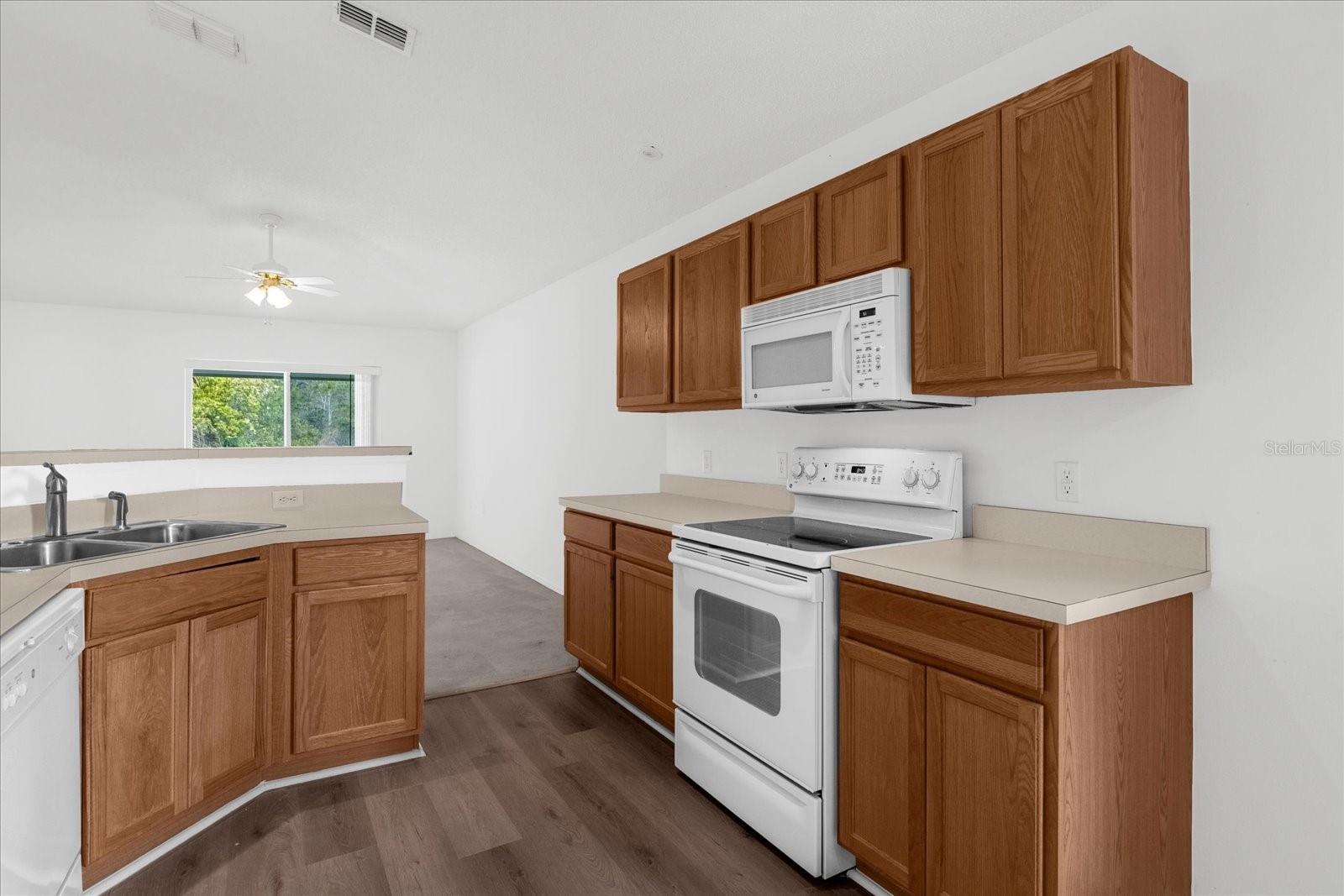 16767 CORNER LAKE DR, ORLANDO, FL, 32820
