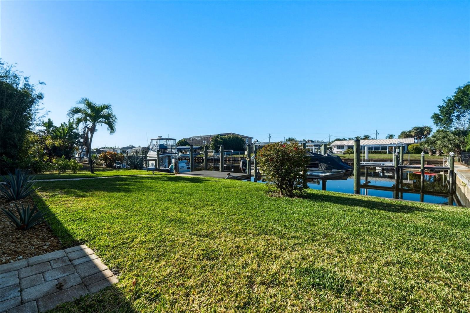 105 LELAND ST SE, PORT CHARLOTTE, FL, 33952