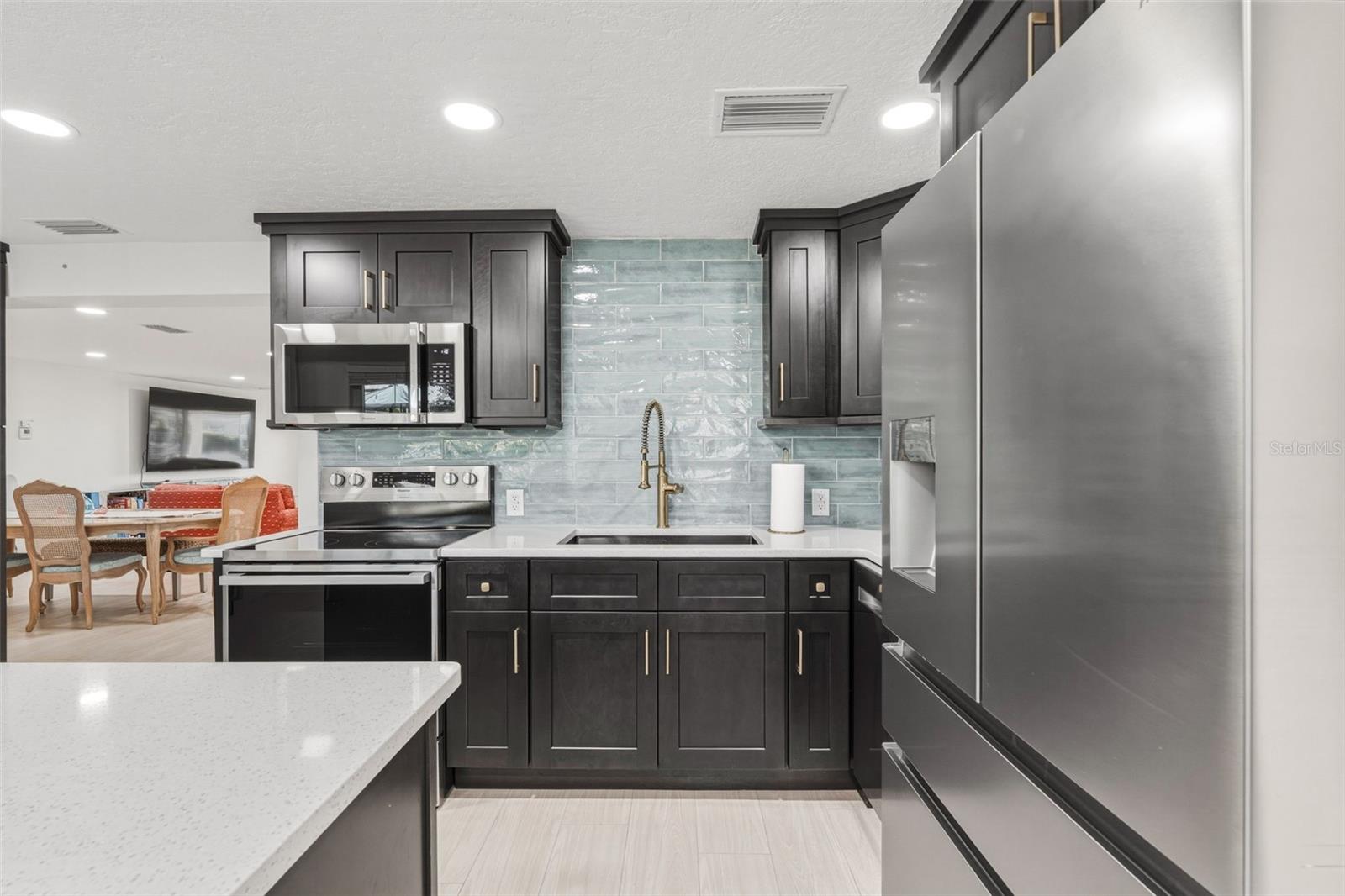 105 LELAND ST SE, PORT CHARLOTTE, FL, 33952