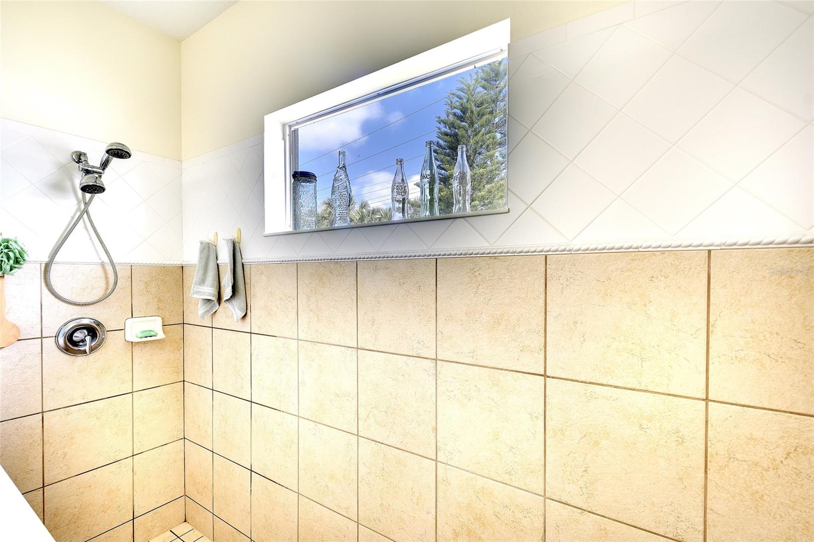 1428 BLUE HORIZON CIR, BRADENTON, FL, 34208