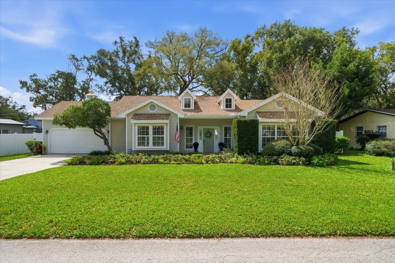 2004 RUSSELL DRIVE, TAMPA, FL, 33618