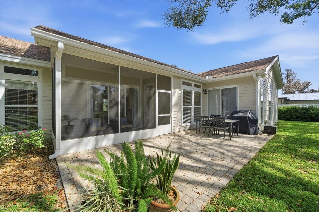 2004 RUSSELL DRIVE, TAMPA, FL, 33618