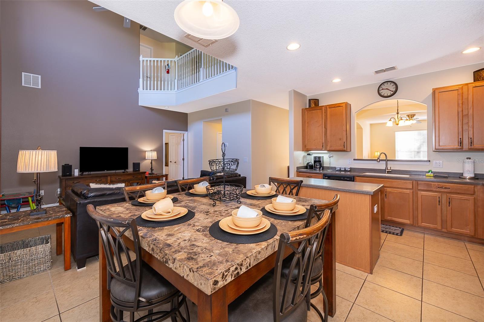 906 ORANGE COSMOS BLVD, DAVENPORT, FL, 33837