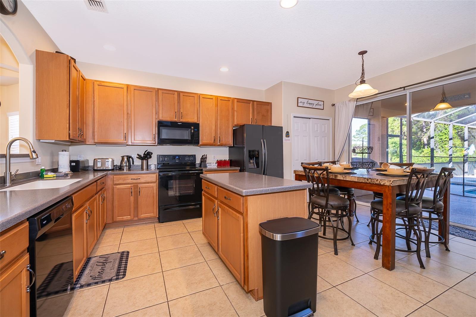 906 ORANGE COSMOS BLVD, DAVENPORT, FL, 33837