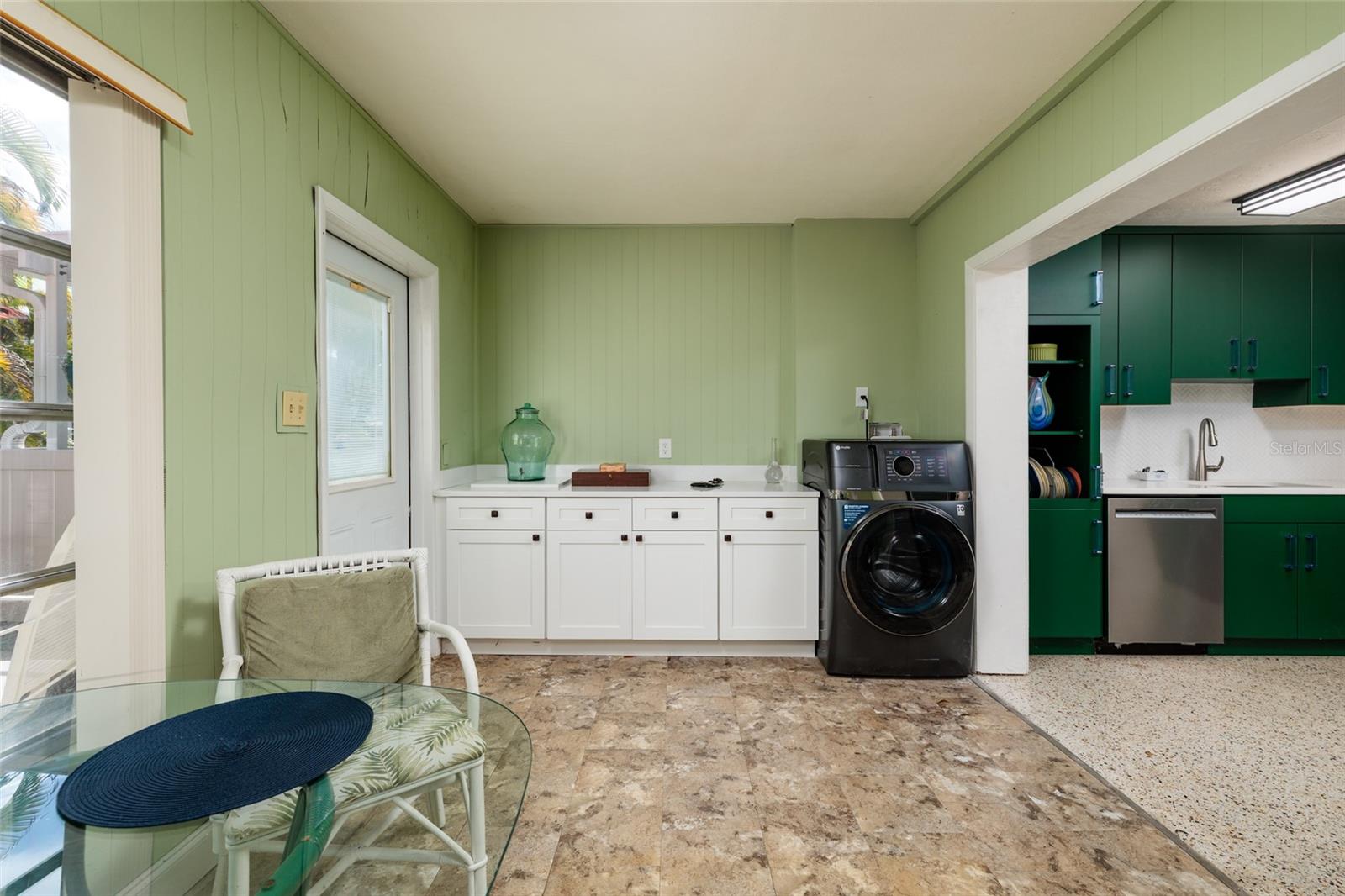 4143 56TH ST N #903, KENNETH CITY, FL, 33709