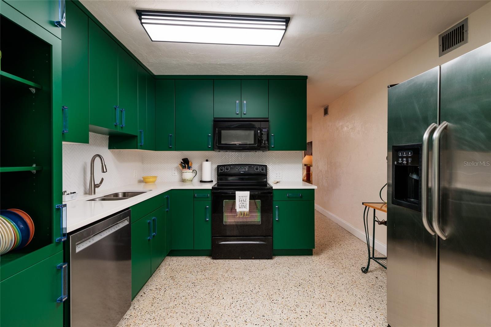 4143 56TH ST N #903, KENNETH CITY, FL, 33709