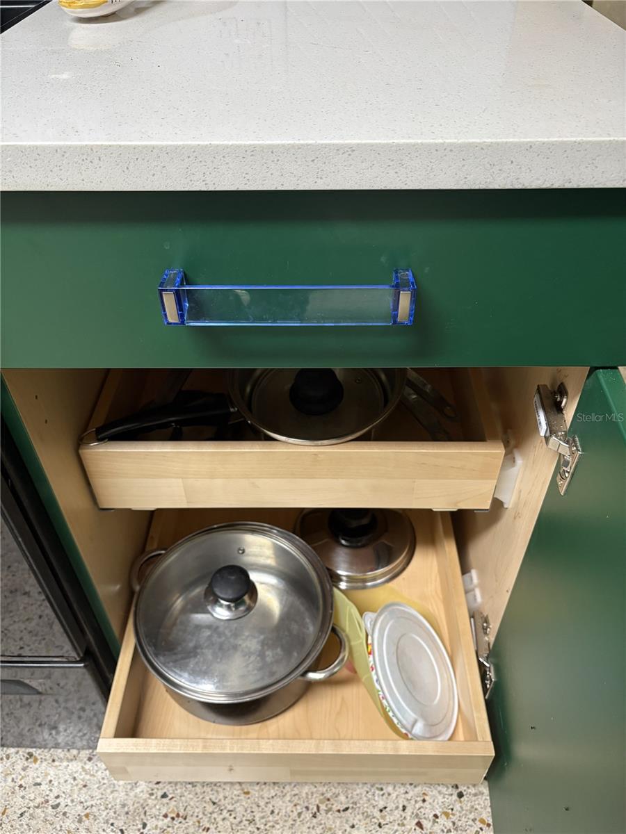 4143 56TH ST N #903, KENNETH CITY, FL, 33709