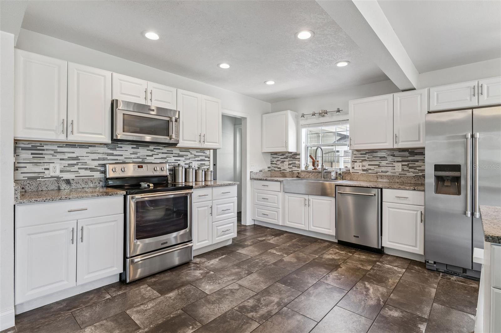 3010 CARMIA DR, ORLANDO, FL, 32806