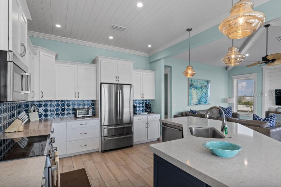 903 GULF DR S, BRADENTON BEACH, FL, 34217