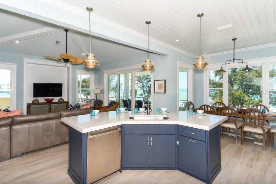 903 GULF DR S, BRADENTON BEACH, FL, 34217