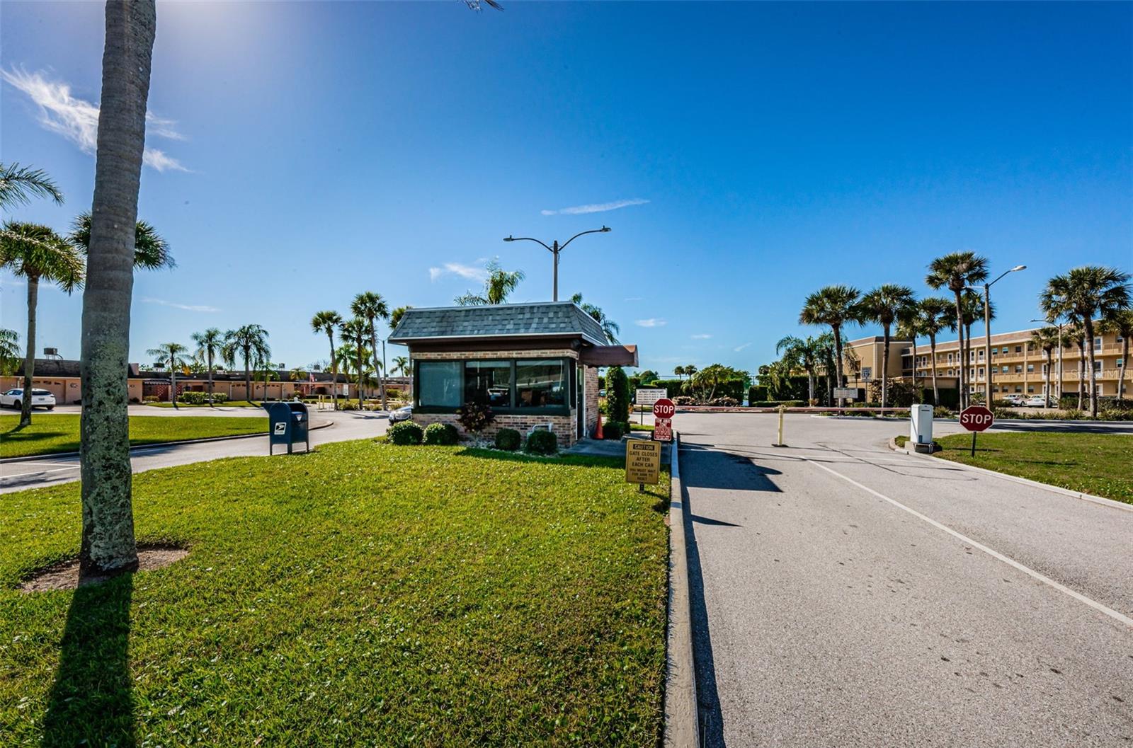 476 BOCA CIEGA POINT BLVD S, ST PETERSBURG, FL, 33708
