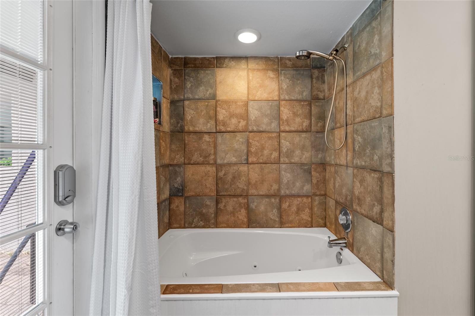 1811 LA GRANDE DR, DUNEDIN, FL, 34698