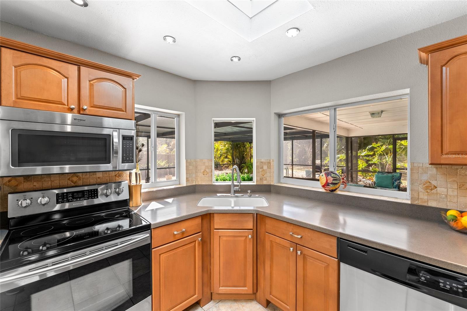 1811 LA GRANDE DR, DUNEDIN, FL, 34698