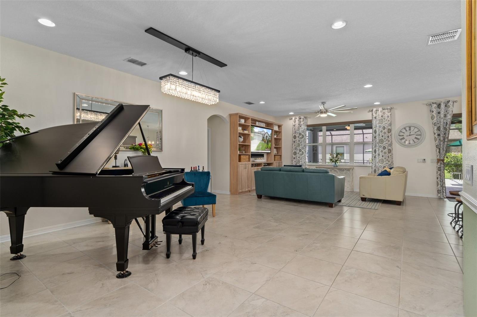 8961 GARDEN PARTY DR, LAND O LAKES, FL, 34637