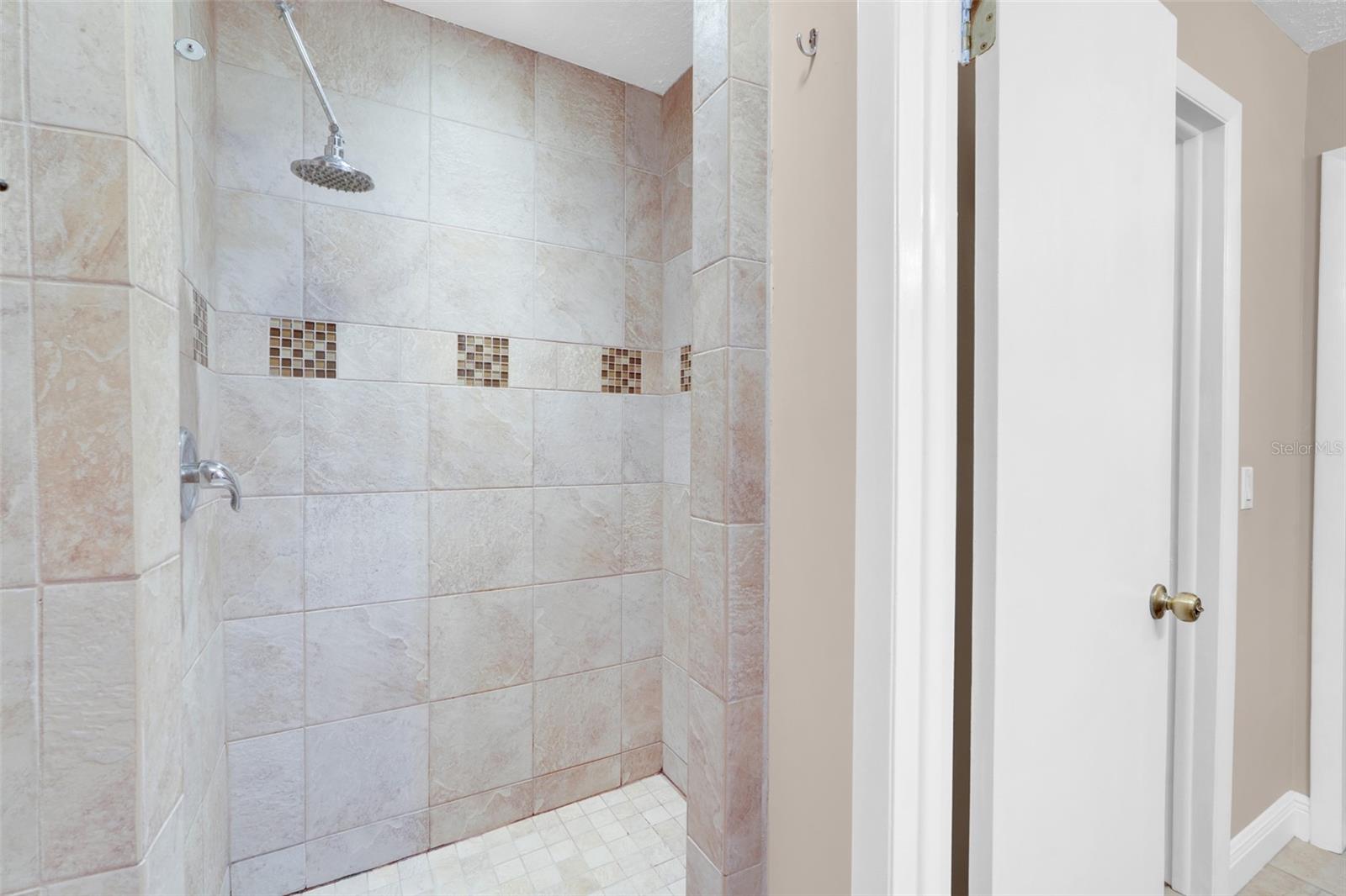 4224 LAKE UNDERHILL RD #8B8, ORLANDO, FL, 32803