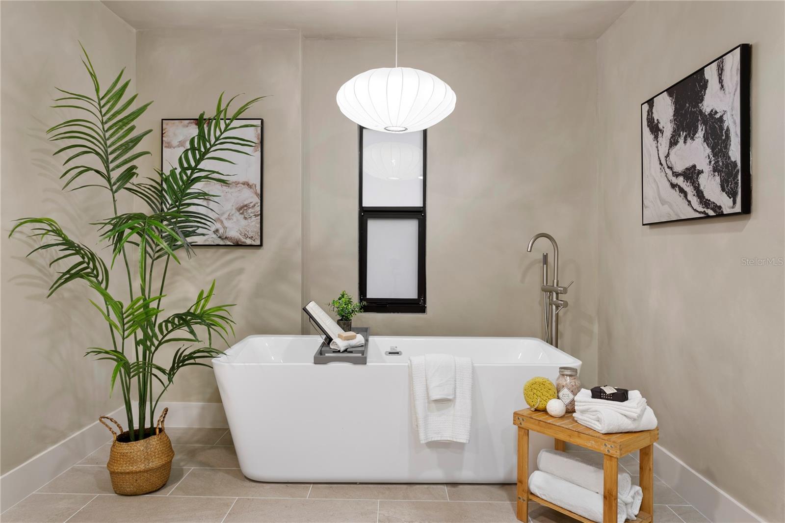 4504 W LAMB (A) AVE, TAMPA, FL, 33629