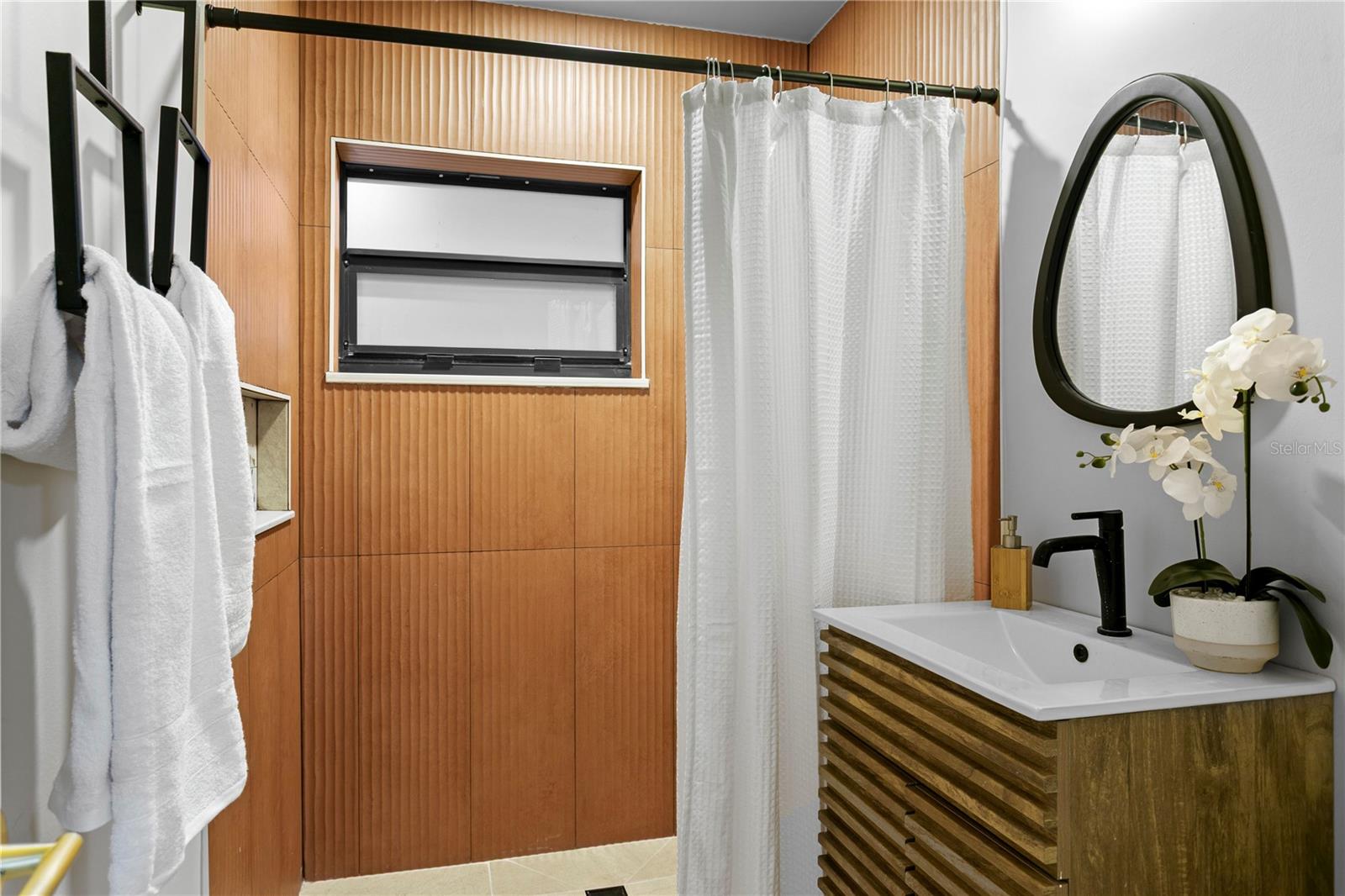 4504 W LAMB (A) AVE, TAMPA, FL, 33629