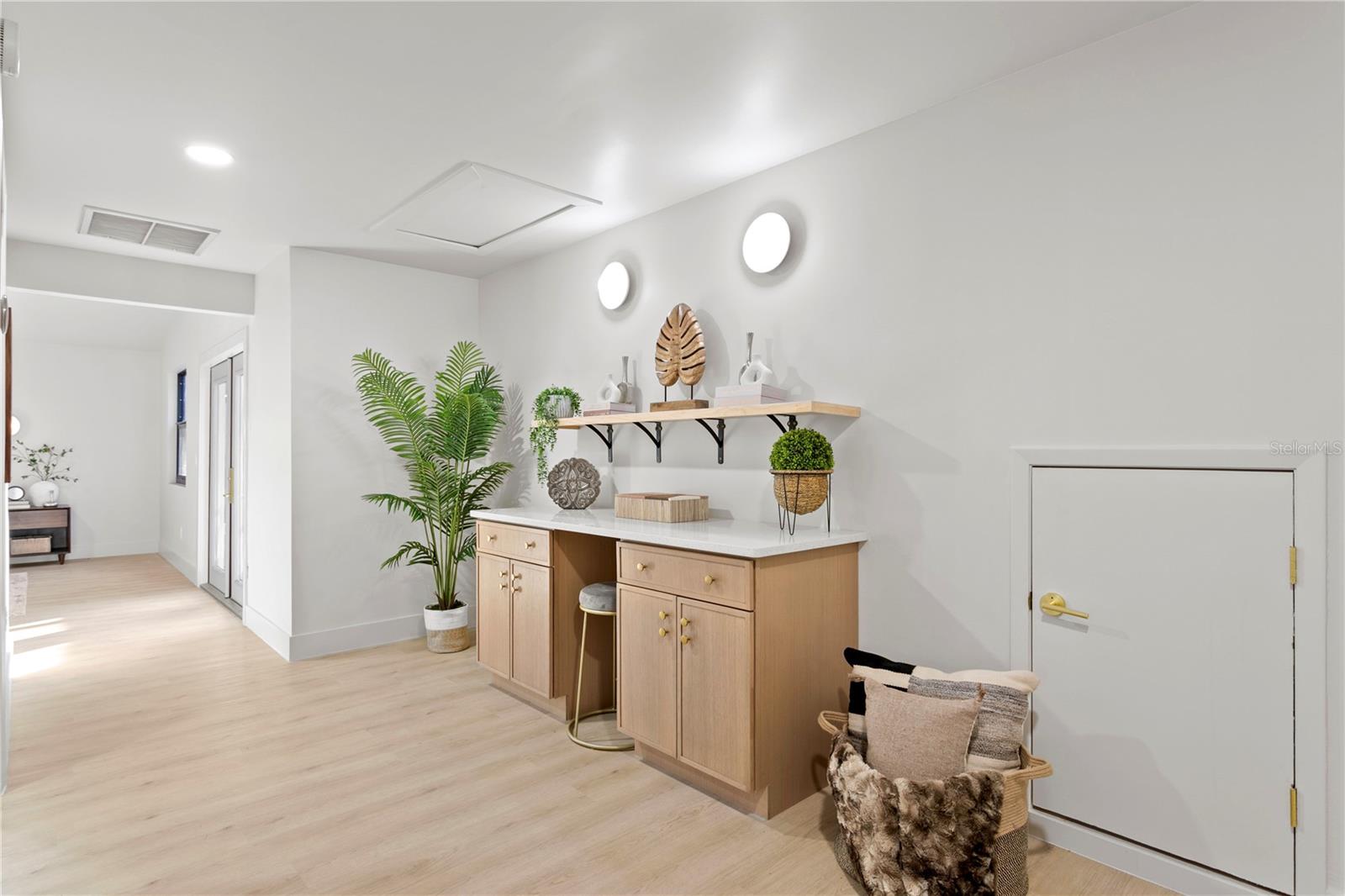 4504 W LAMB (A) AVE, TAMPA, FL, 33629