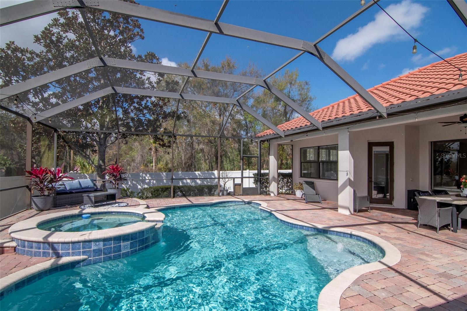 1022 EMERALD CREEK DR, VALRICO, FL, 33596