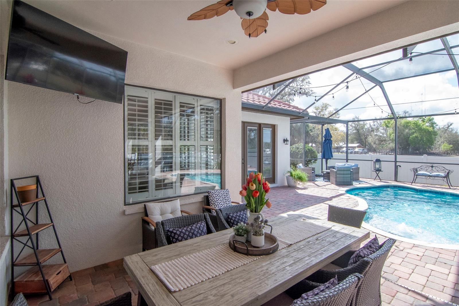 1022 EMERALD CREEK DR, VALRICO, FL, 33596