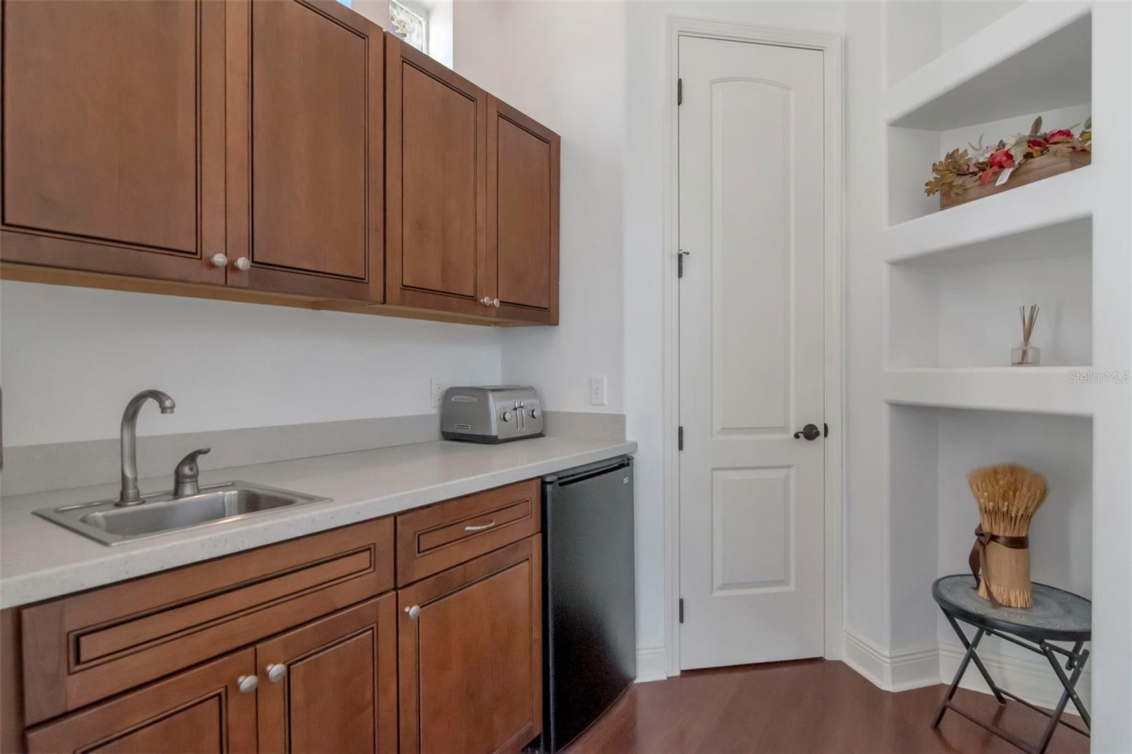 1022 EMERALD CREEK DR, VALRICO, FL, 33596