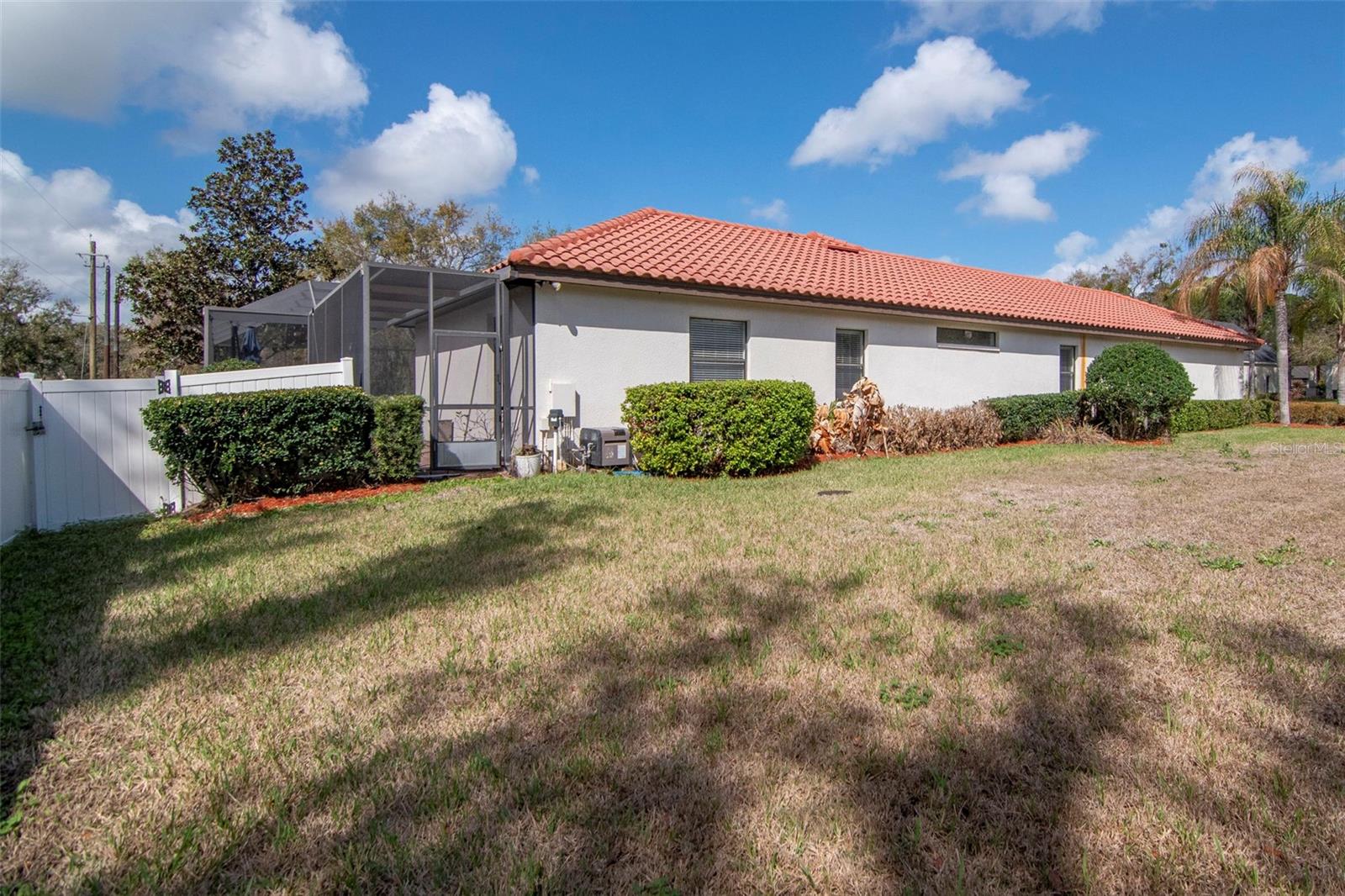 1022 EMERALD CREEK DR, VALRICO, FL, 33596