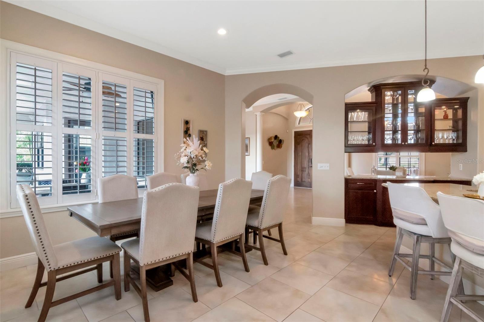 1022 EMERALD CREEK DR, VALRICO, FL, 33596