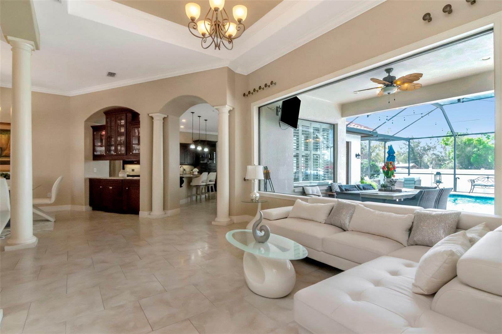 1022 EMERALD CREEK DR, VALRICO, FL, 33596