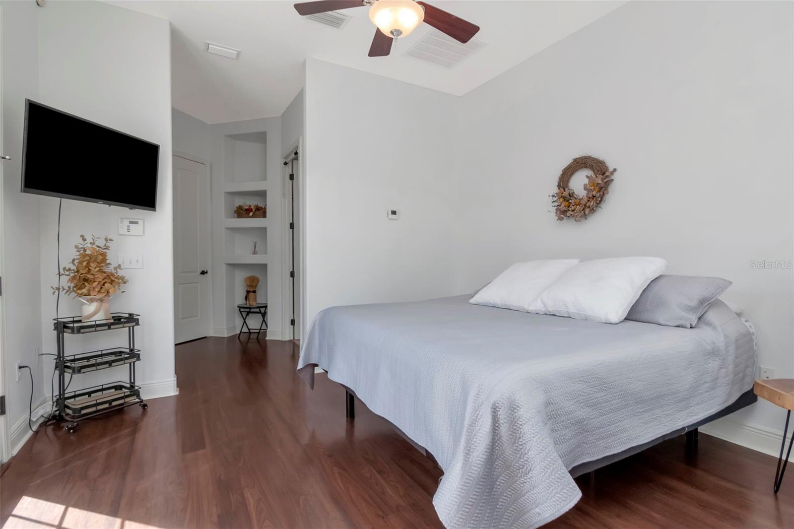 1022 EMERALD CREEK DR, VALRICO, FL, 33596