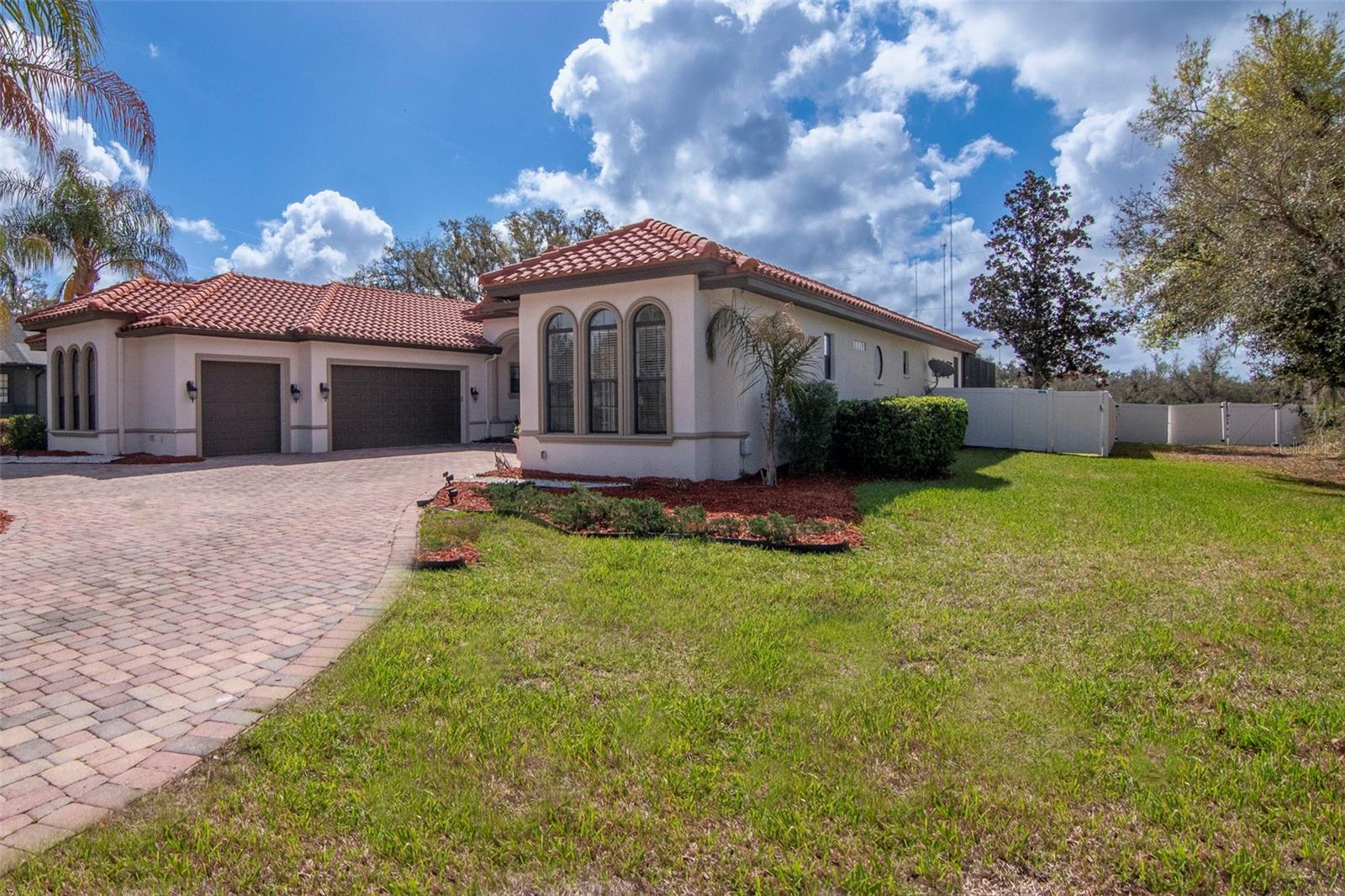 1022 EMERALD CREEK DR, VALRICO, FL, 33596