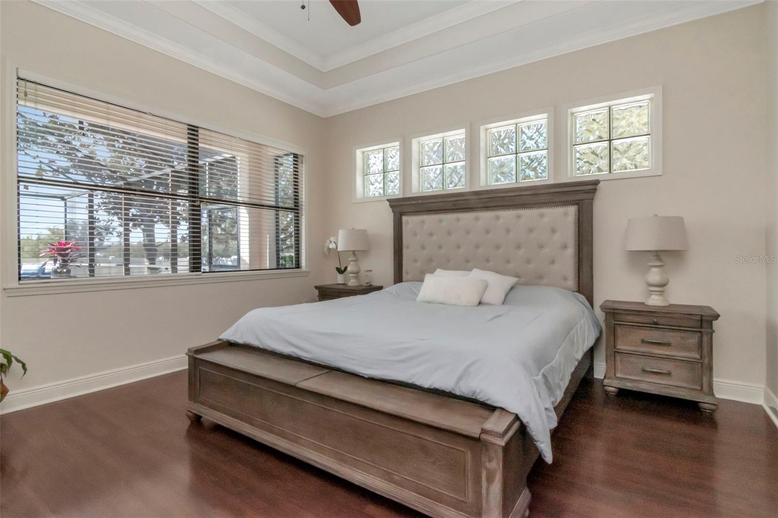 1022 EMERALD CREEK DR, VALRICO, FL, 33596