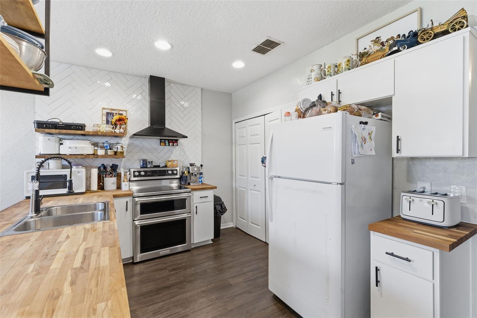 5940 & 5934 MEADOWLANE ST, NEW PORT RICHEY, FL, 34652