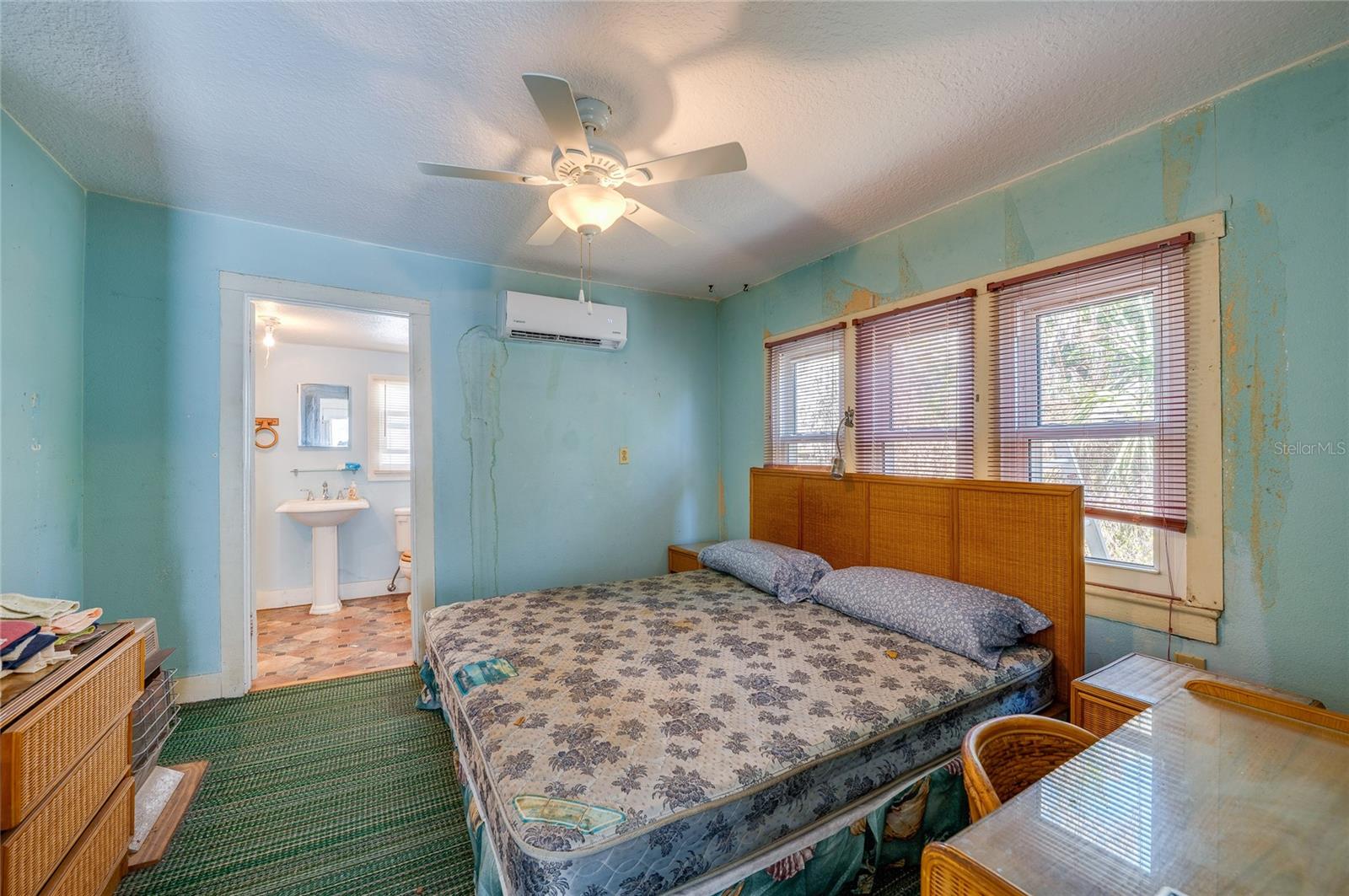 715 NEAL ST, NEW SMYRNA BEACH, FL, 32168