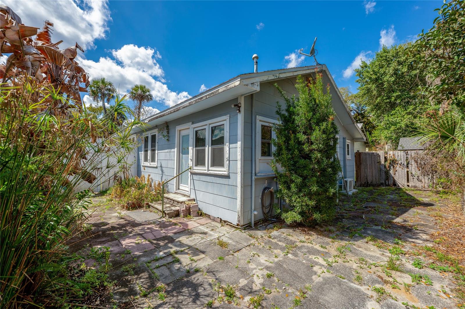 715 NEAL ST, NEW SMYRNA BEACH, FL, 32168