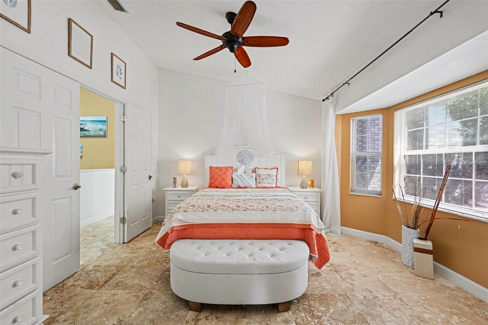 11009 WOODLAND WATERS BLVD, WEEKI WACHEE, FL, 34613