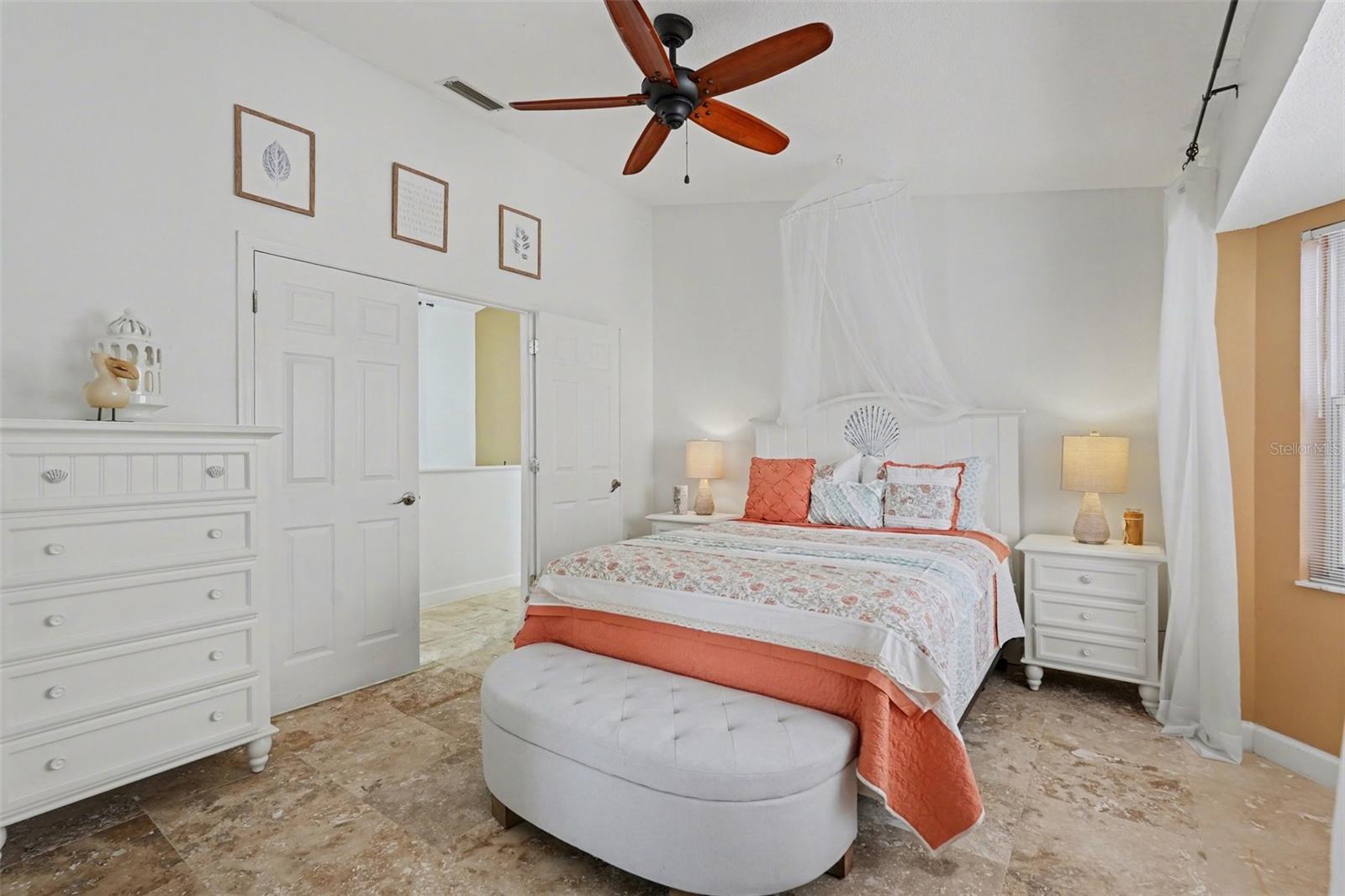 11009 WOODLAND WATERS BLVD, WEEKI WACHEE, FL, 34613