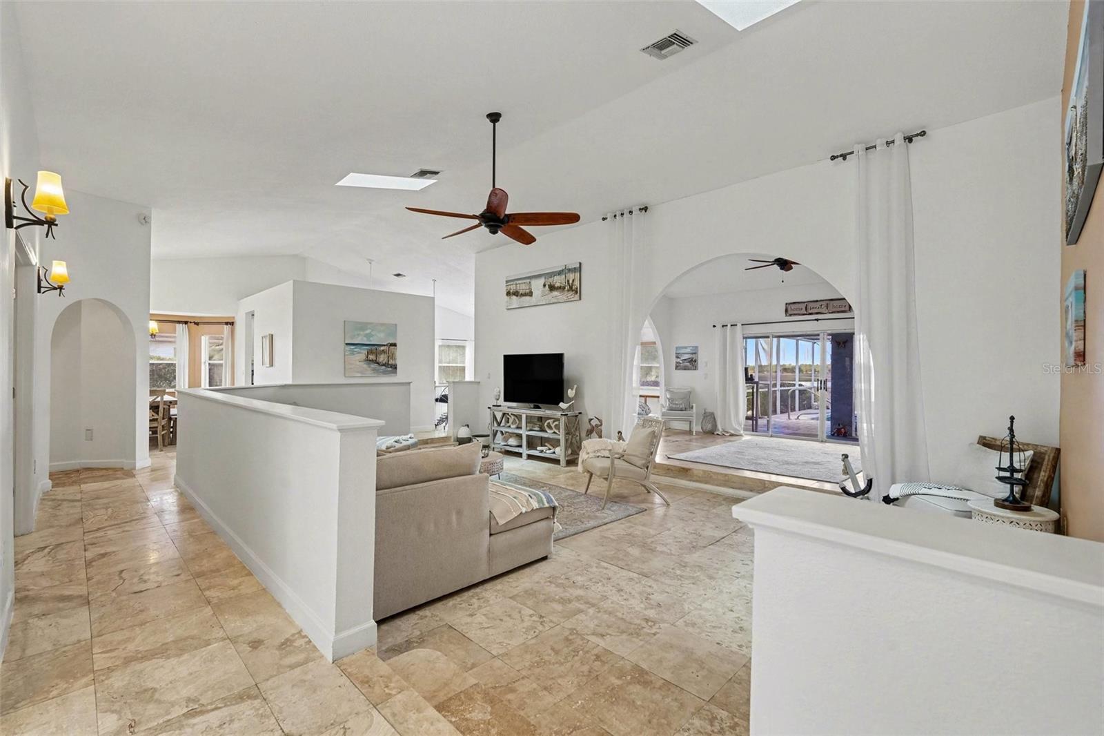 11009 WOODLAND WATERS BLVD, WEEKI WACHEE, FL, 34613