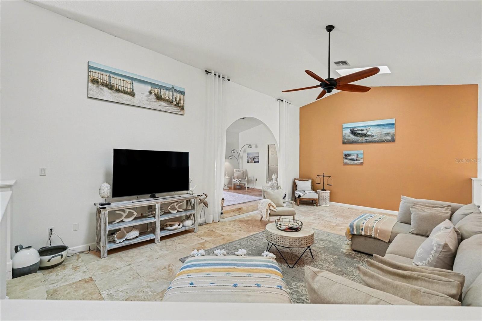 11009 WOODLAND WATERS BLVD, WEEKI WACHEE, FL, 34613