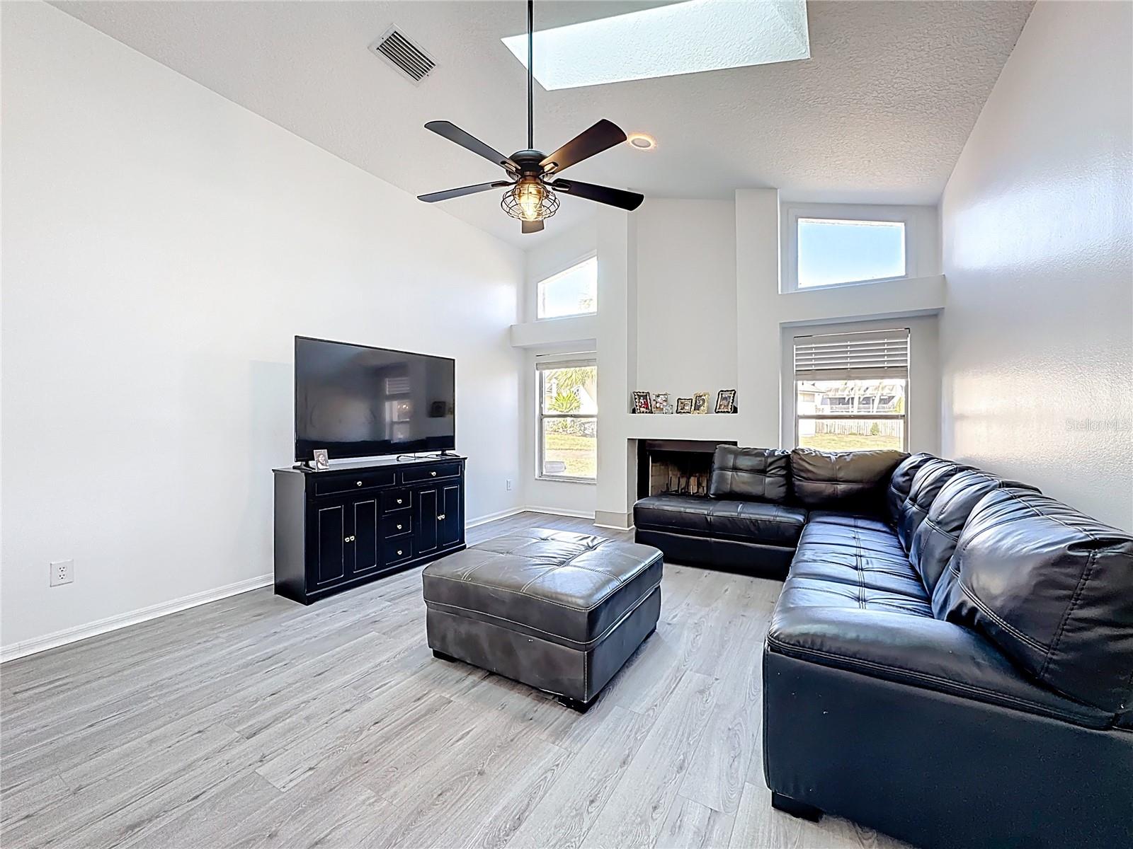 1125 ALMOND TREE CIR, ORLANDO, FL, 32835