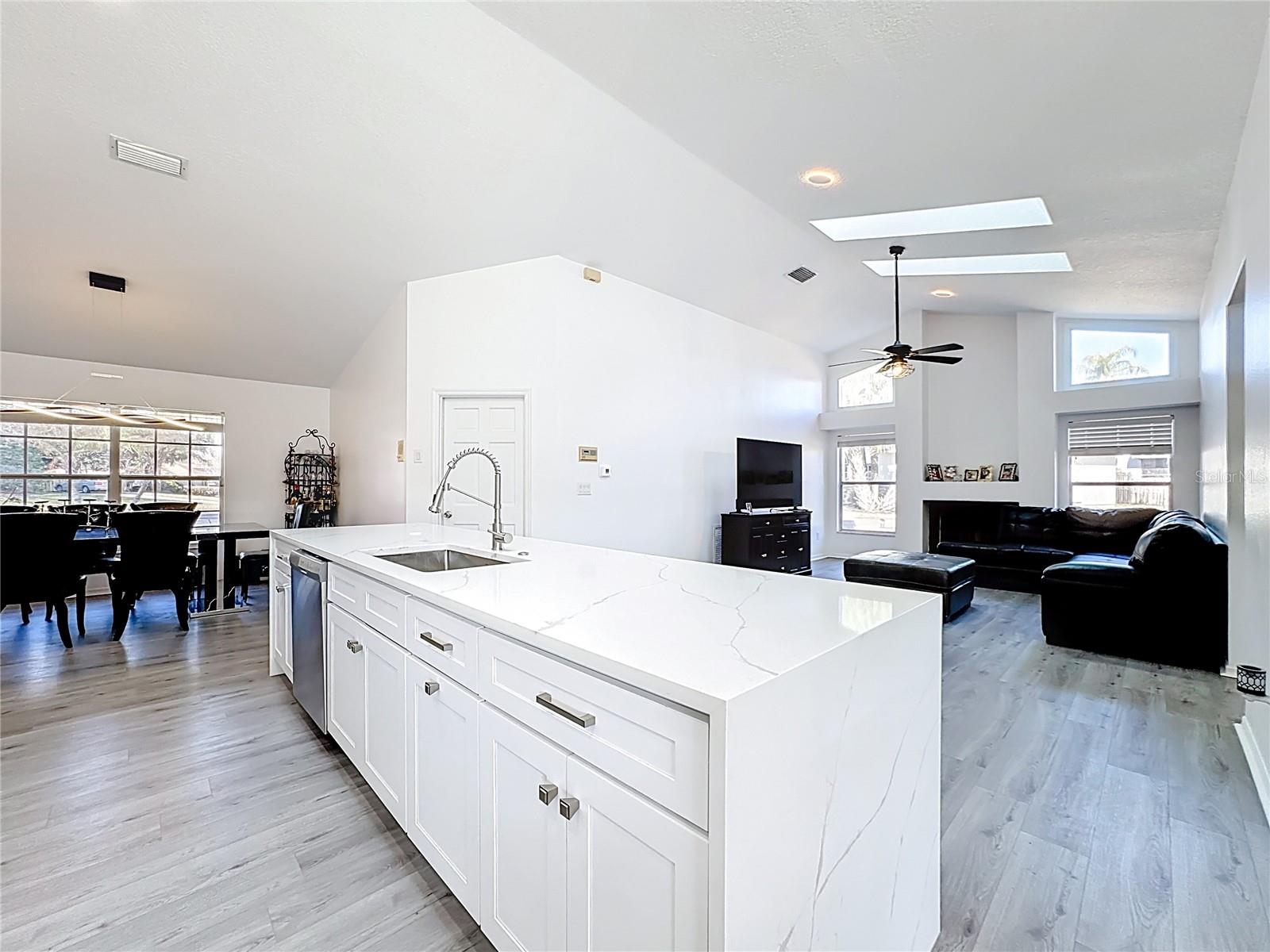 1125 ALMOND TREE CIR, ORLANDO, FL, 32835