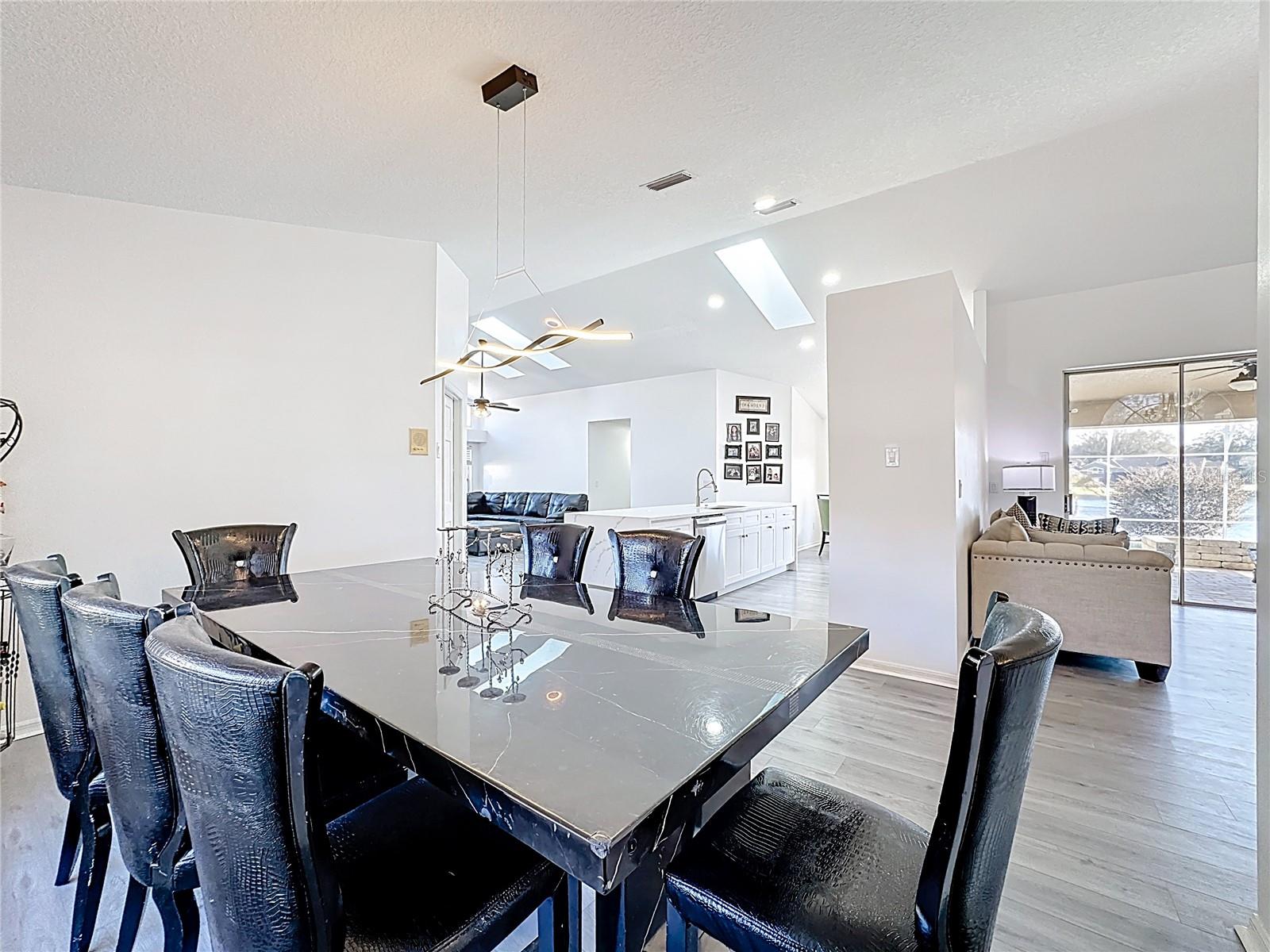1125 ALMOND TREE CIR, ORLANDO, FL, 32835