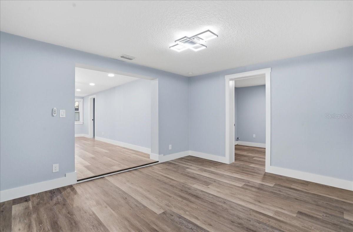 5721 65TH AVE N, PINELLAS PARK, FL, 33781