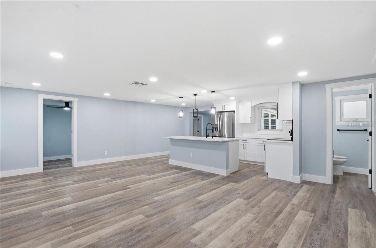 5721 65TH AVE N, PINELLAS PARK, FL, 33781