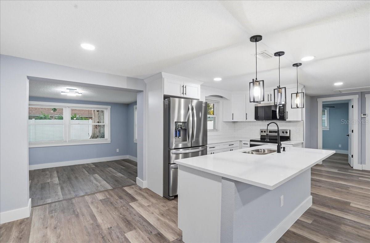 5721 65TH AVE N, PINELLAS PARK, FL, 33781