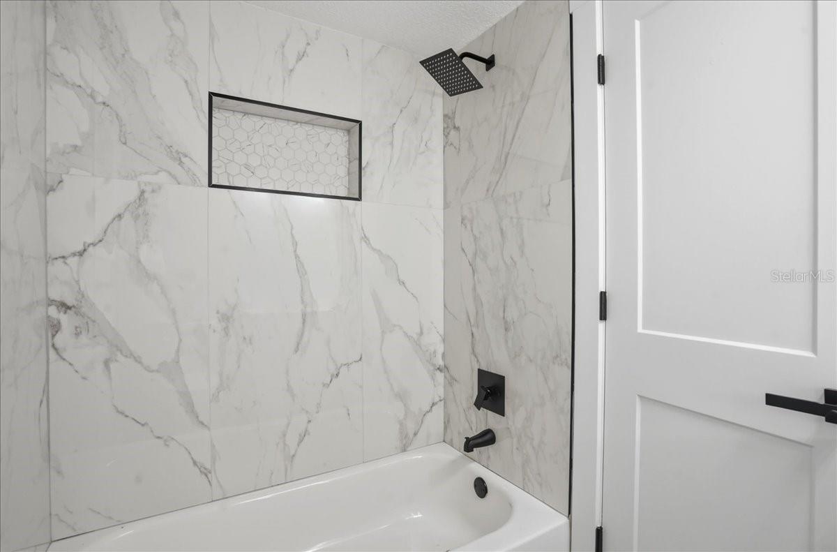 5721 65TH AVE N, PINELLAS PARK, FL, 33781