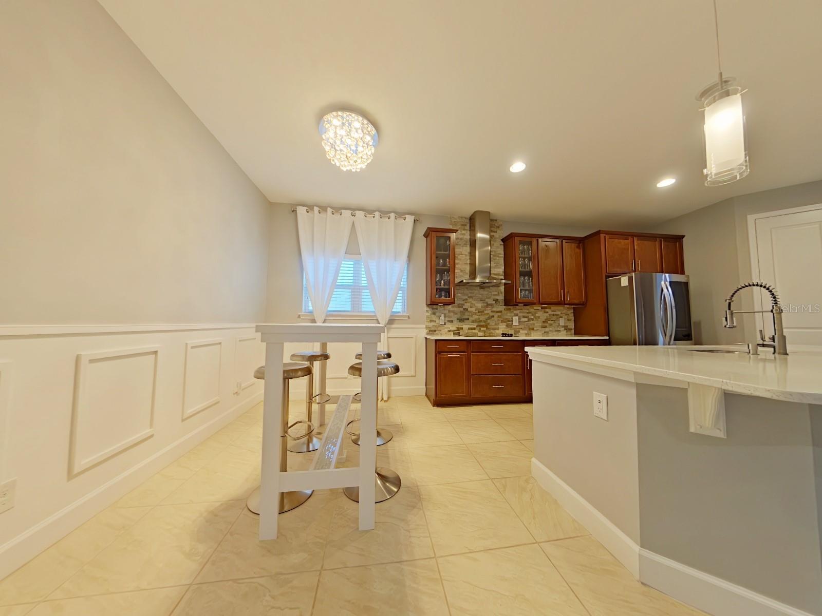 703 CALABRIA WAY, HOWEY IN THE HILLS, FL, 34737