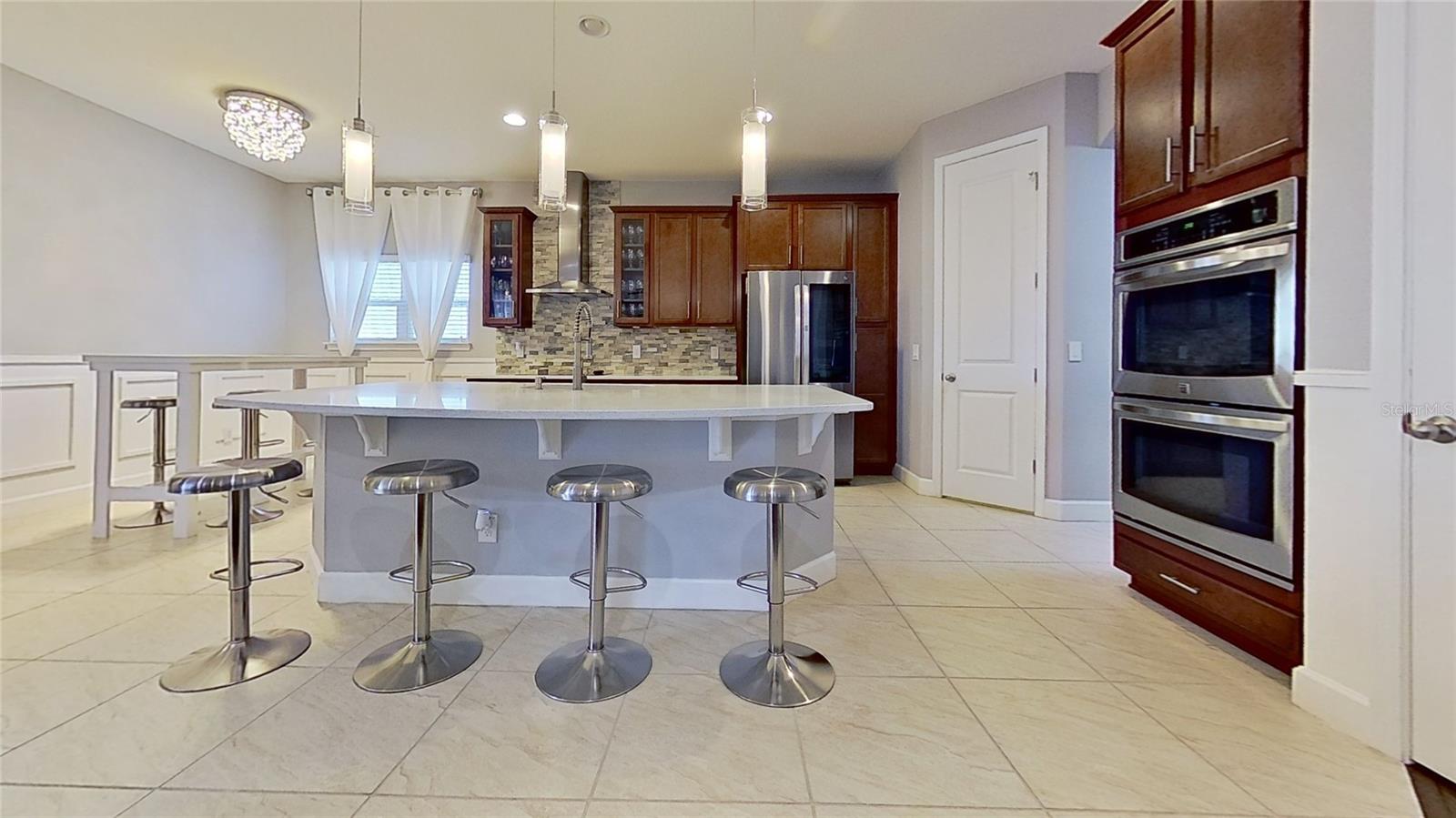 703 CALABRIA WAY, HOWEY IN THE HILLS, FL, 34737