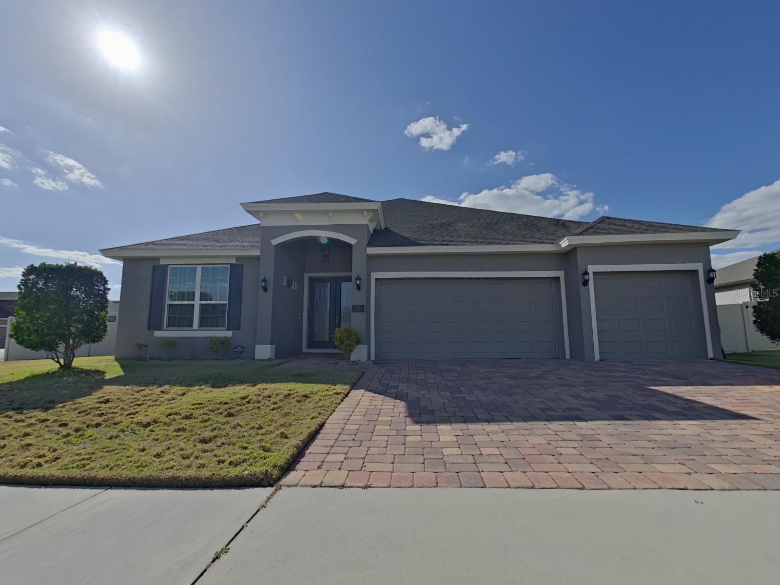 703 CALABRIA WAY, HOWEY IN THE HILLS, FL, 34737